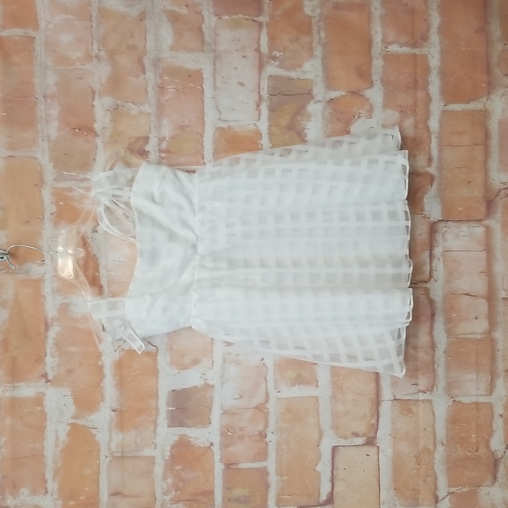 Amanda Uprichard size small